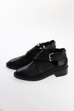 14341 (2) Pull & Bear