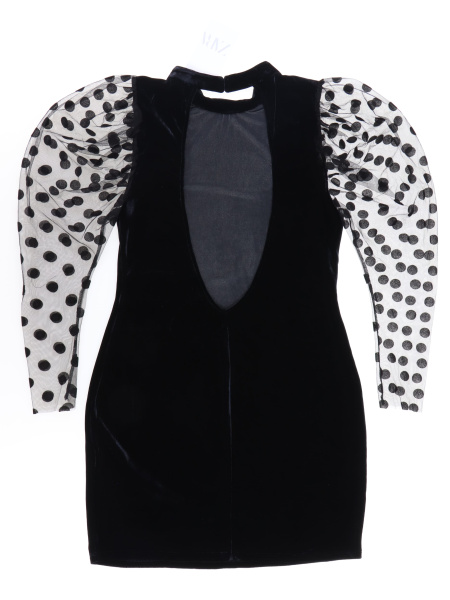11943 (2) Zara